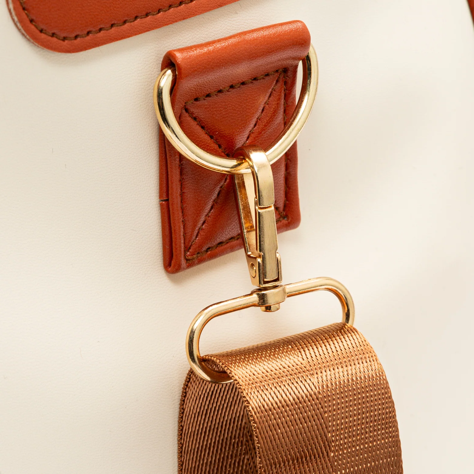 Luhxe Travel Bag (Holiday Flash Sale) - Image 15