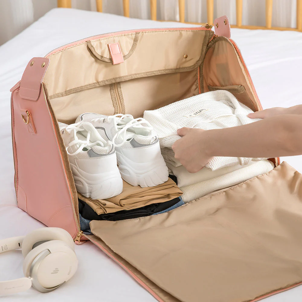 Luxhe x Lucshy Travel Bag - Image 7
